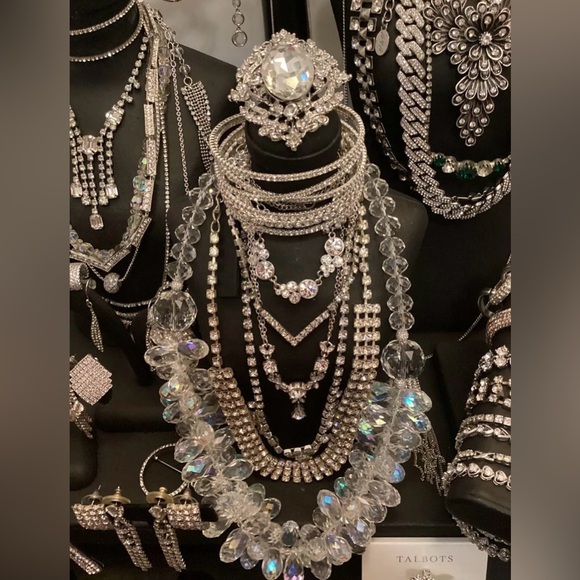 1/2 Lb Vtg 2 Now Estate Costume Jewelry Lot~Some Signed All Wearable gold silver - Picture 6 of 8